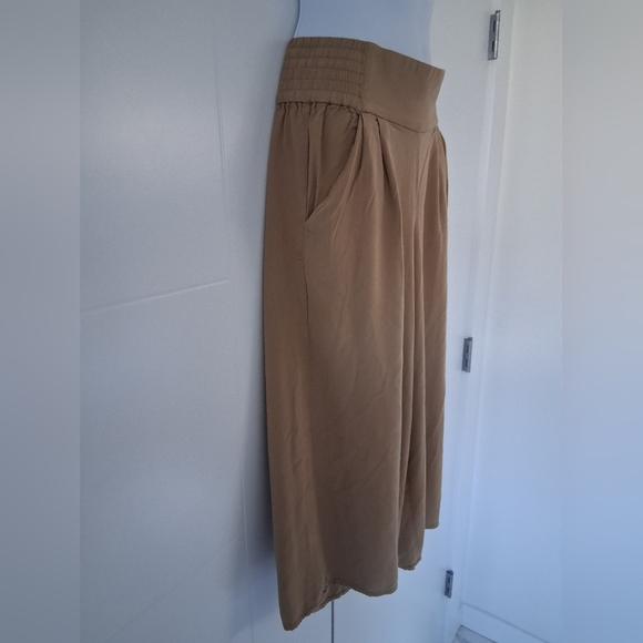 Sunday Best (Aritzia)/ Tan Sullivan Palazzo Capri Pants/ Size US XS - Picture 5 of 13